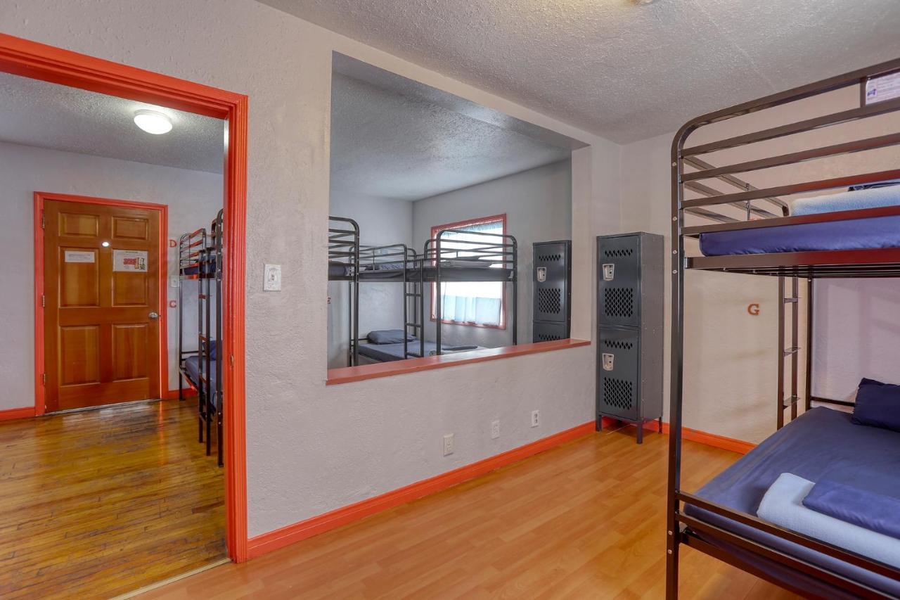 Sin City Hostel Las Vegas Exterior photo