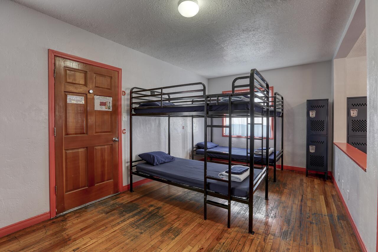 Sin City Hostel Las Vegas Exterior photo
